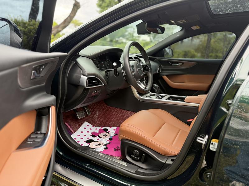 Jaguar XE L, 2023 — фото 10 из 12