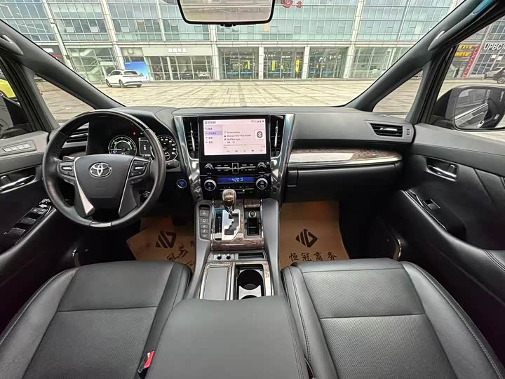 Toyota Vellfire, 2022 — фото 8 из 9