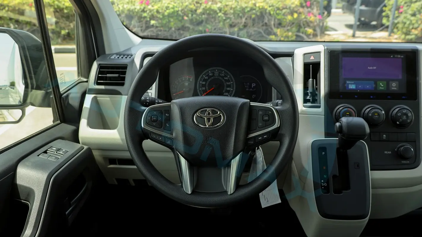 Toyota Hiace, 2026 — фото 8 из 10