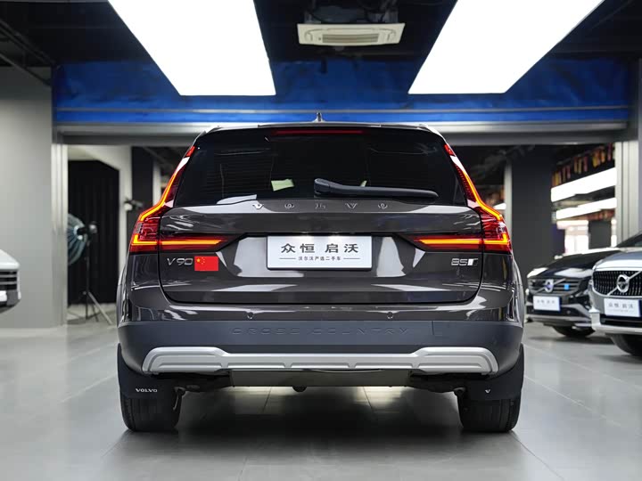 Volvo V90, 2023 — фото 5 из 9