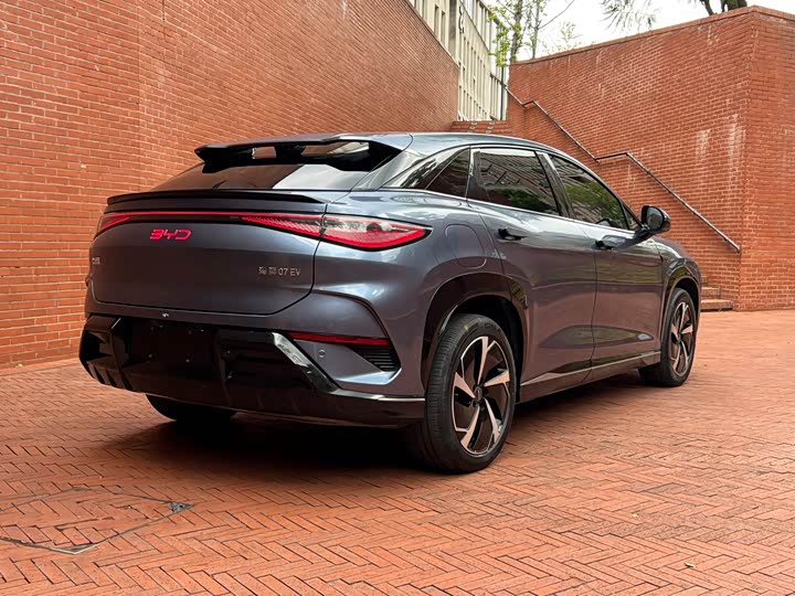 BYD Sea Lion 07 EV, 2025 — фото 7 из 9