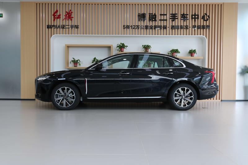 Hongqi H5 Hybrid, 2025 — фото 3 из 12