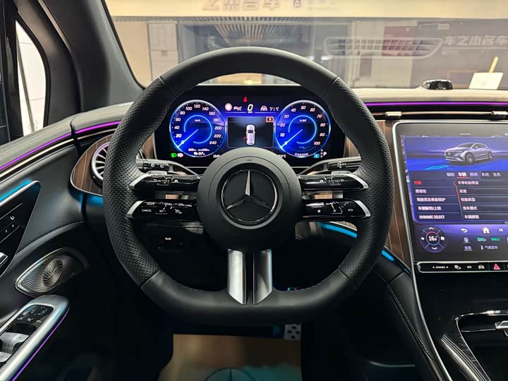 Mercedes-Benz EQE SUV, 2024 — фото 7 из 9