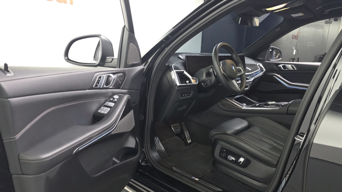 BMW X7, 2025 — фото 9 из 12