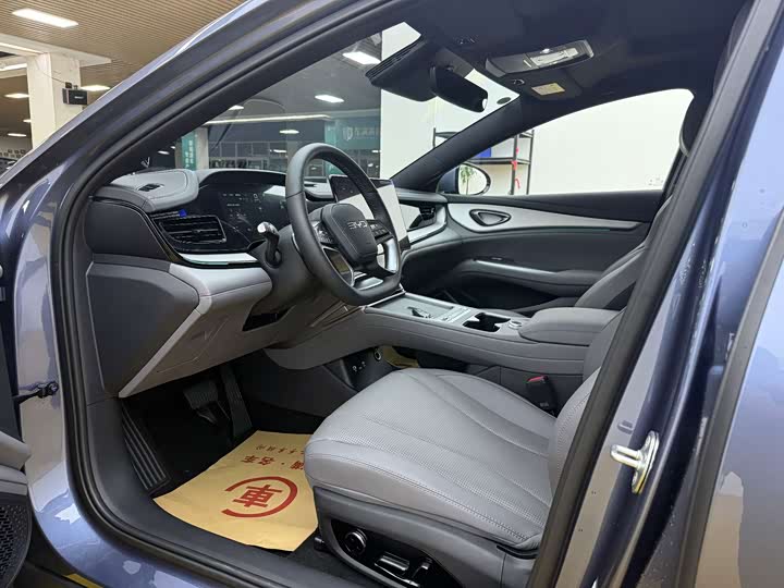 BYD Seal 07 DM-i Hybrid, 2025 — фото 4 из 9