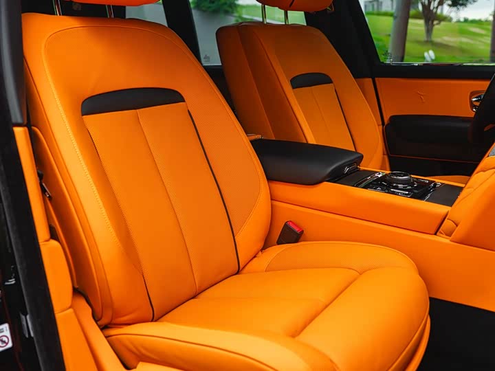 Rolls-Royce Cullinan, 2023 — фото 6 из 9