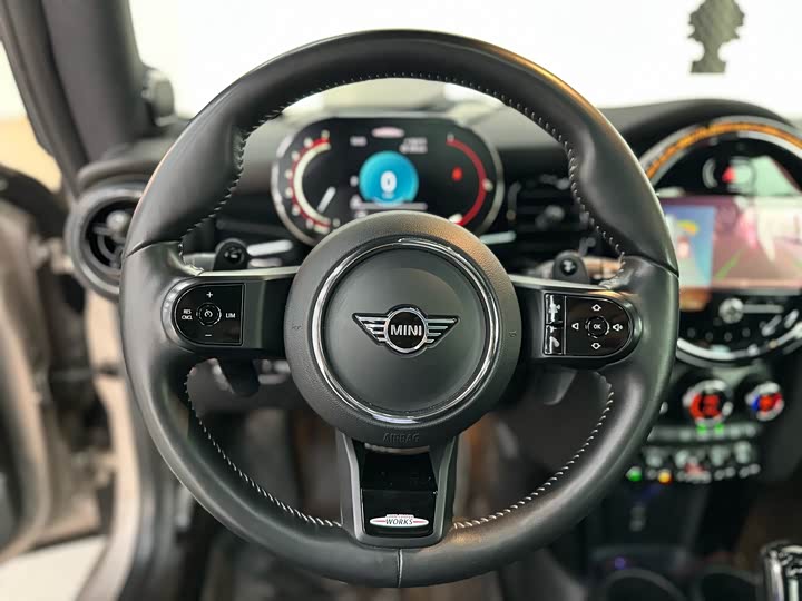 Mini Mini JCW, 2021 — фото 9 из 9