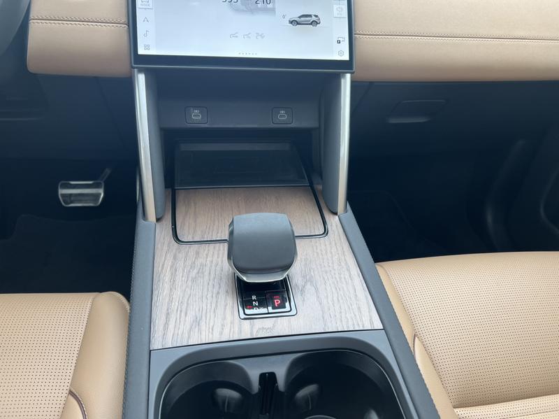 Land Rover Discovery Sport, 2024 — фото 10 из 12