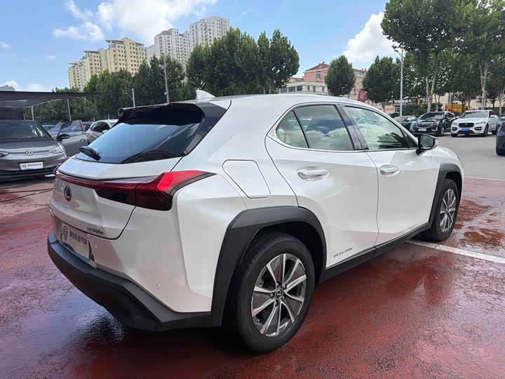 Lexus UX Hybrid, 2022 — фото 6 из 9
