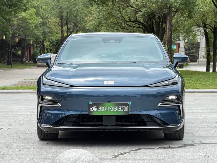 Geely Galaxy Starshine 8 EM-i, 2025 — фото 3 из 9
