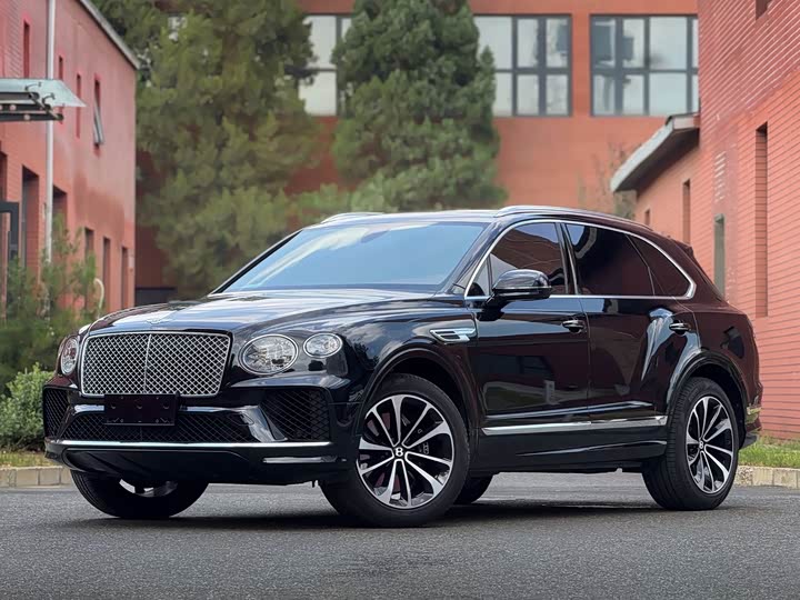 Bentley Bentayga, 2023 — купить в Пензе под ключ