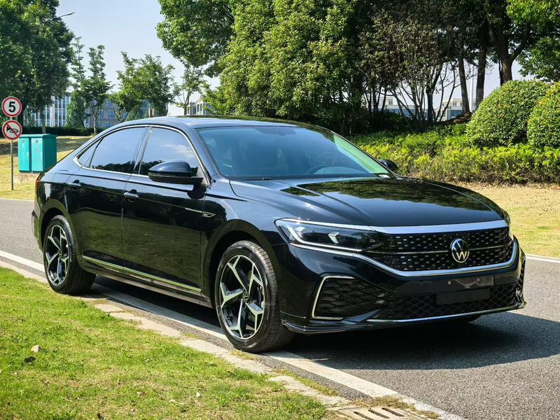 Volkswagen Passat, 2025 — фото 3 из 9