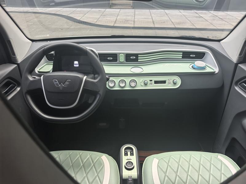 Wuling Mini EV, 2023 — фото 8 из 12
