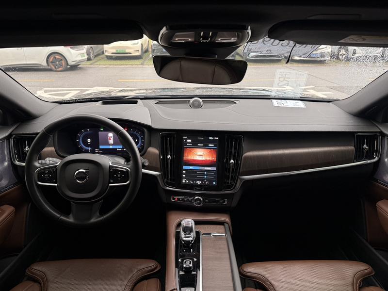 Volvo V90, 2023 — фото 10 из 12