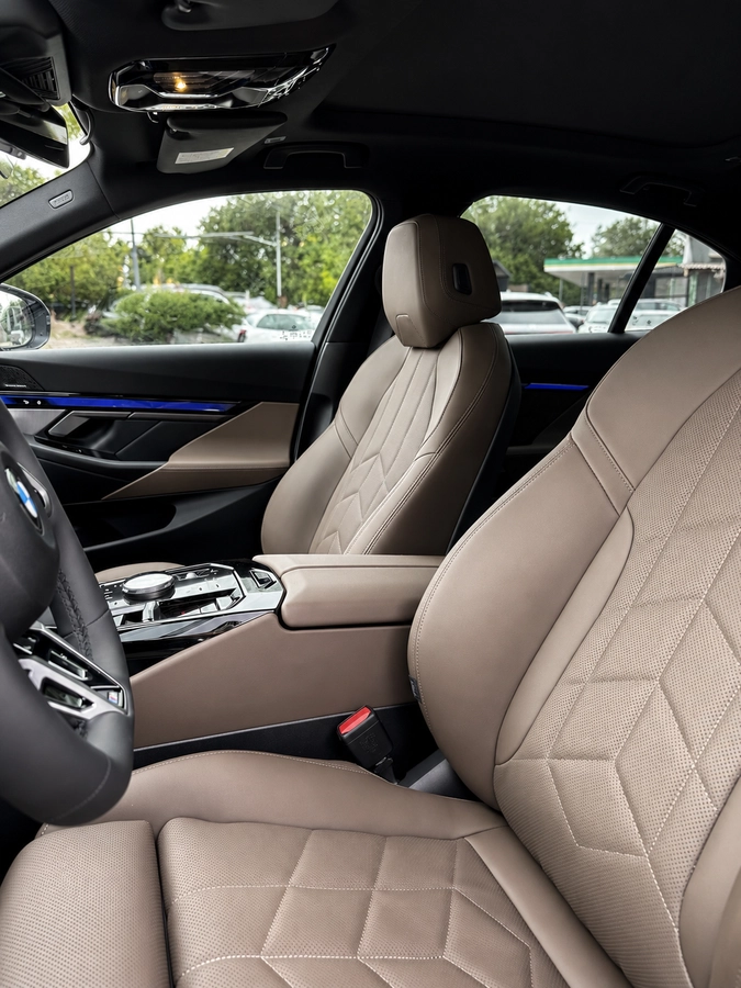 BMW 5 Serii, 2026 — фото 7 из 7