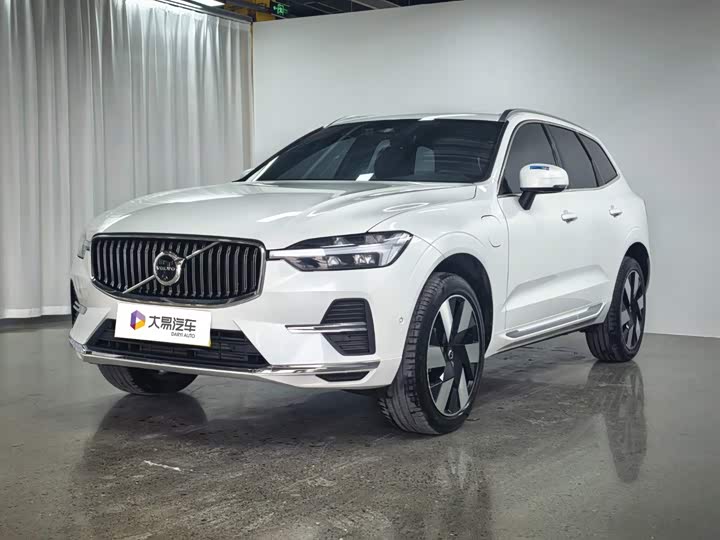 Volvo XC60 Hybrid, 2024 — купить в Перми под ключ