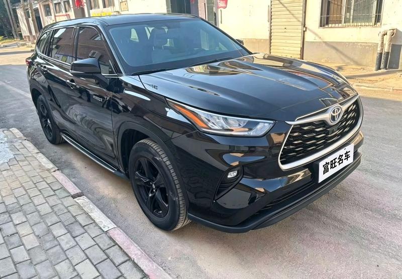 Toyota Highlander, 2023 — фото 2 из 9