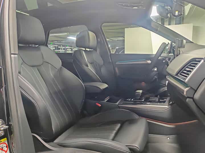Audi Q5L, 2025 — фото 7 из 9
