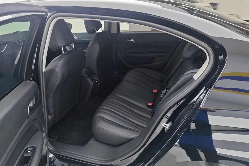 Peugeot 408, 2023 — фото 11 из 12