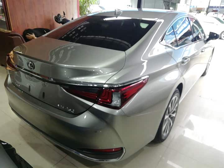 Lexus ES, 2021 — фото 7 из 12