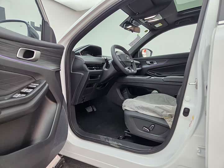 Changan CS55 Plus Hybrid, 2026 — фото 7 из 9