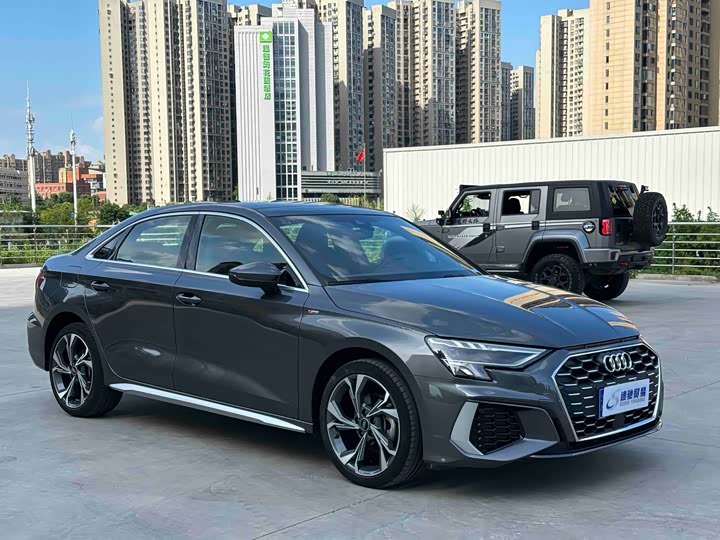 Audi A3, 2023 — фото 3 из 9