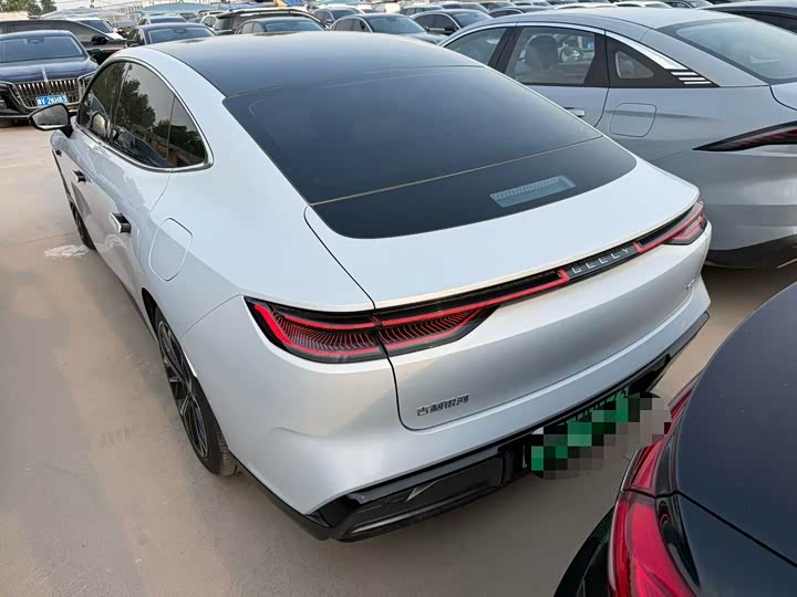 Geely Galaxy E8, 2024 — фото 7 из 9