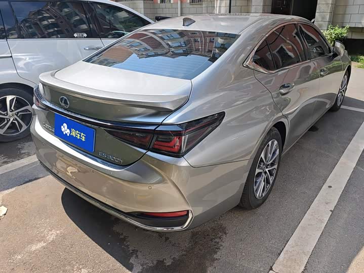 Lexus ES, 2024 — фото 3 из 9