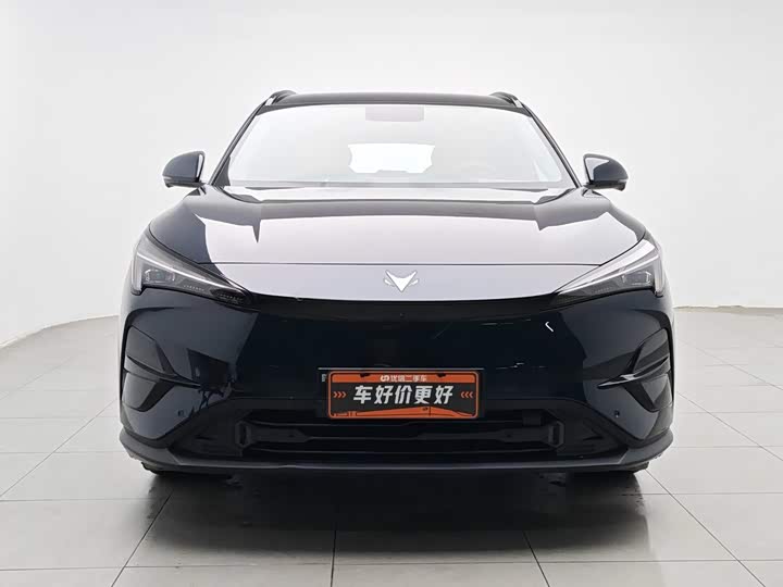 BAIC Arcfox Alpha T5, 2025 — фото 3 из 9