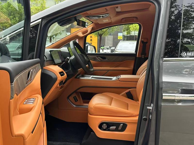 Wey 80 Hybrid, 2025 — фото 10 из 12
