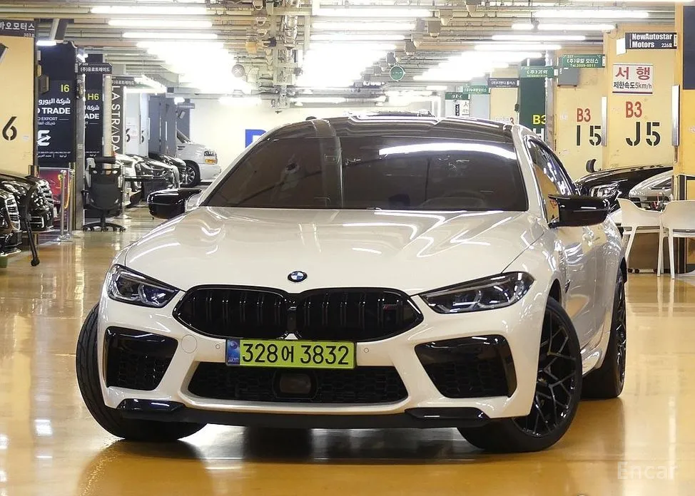 BMW M8, 2025 — фото 3 из 12