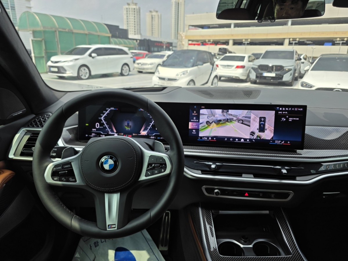 BMW X7, 2025 — фото 12 из 12