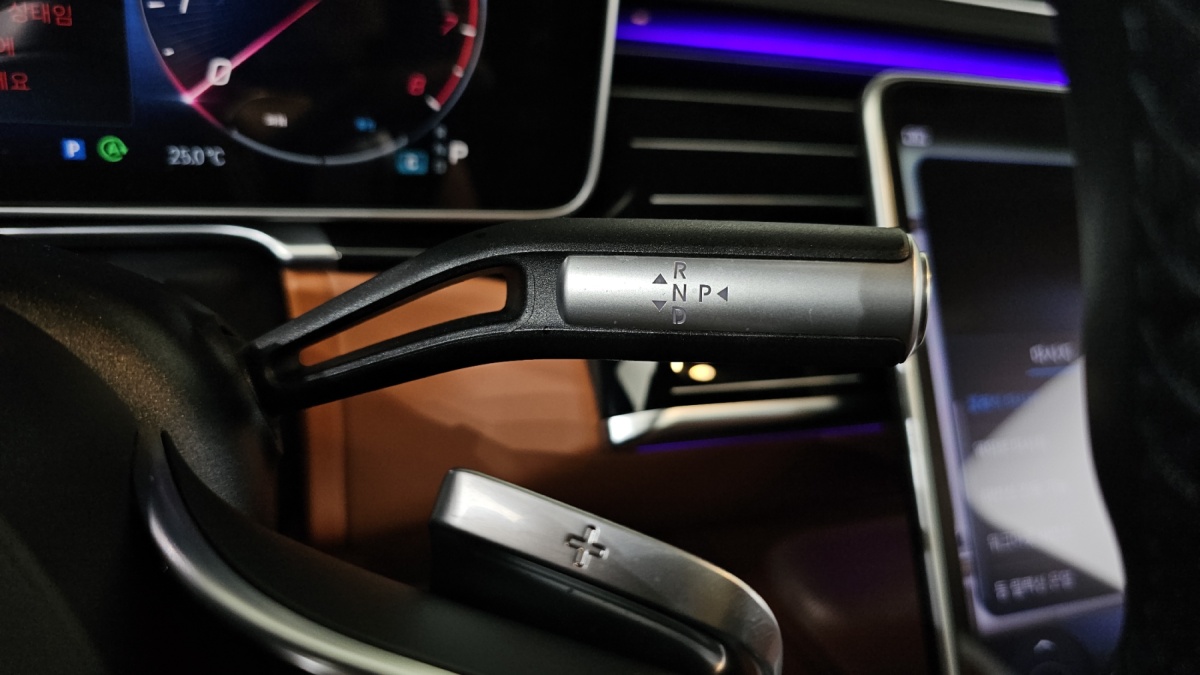 Mercedes-Benz S-Class, 2023 — фото 8 из 12