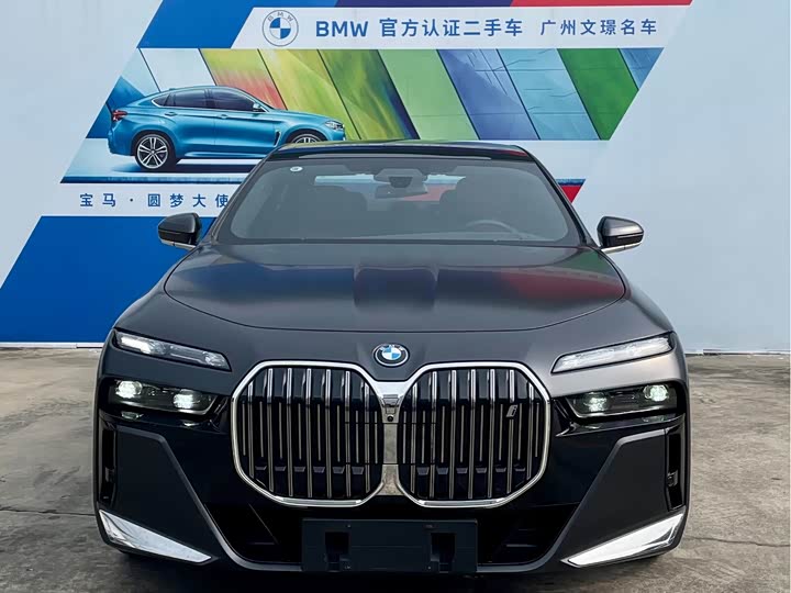 BMW i7, 2023 — фото 2 из 9