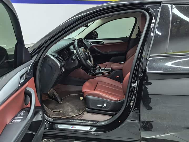 BMW X4, 2022 — фото 9 из 9