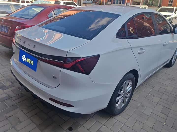 Roewe i5, 2023 — фото 3 из 9