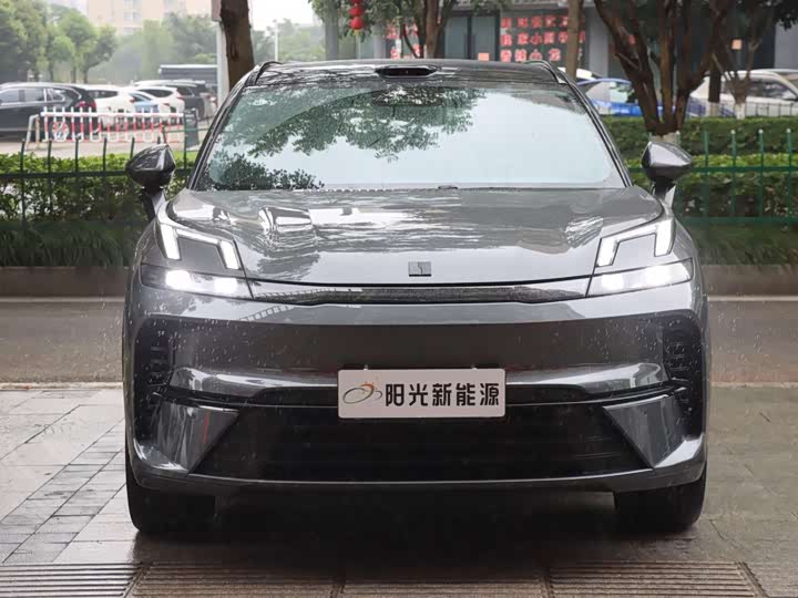 Lynk & Co 08 EM-P Hybrid, 2025 — фото 2 из 9