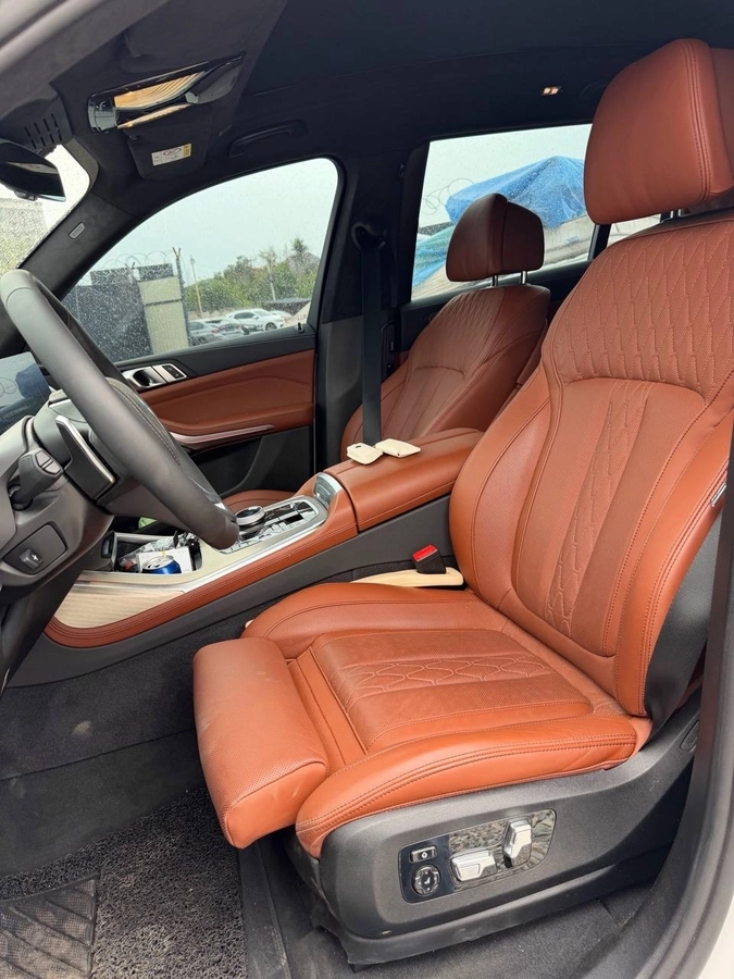 BMW X7, 2025 — фото 6 из 10