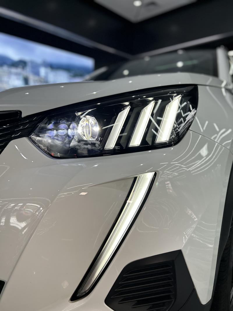 Peugeot 2008, 2023 — фото 8 из 12