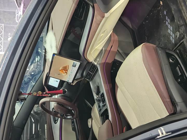 BYD Seal 07 DM-i Hybrid, 2024 — фото 8 из 9