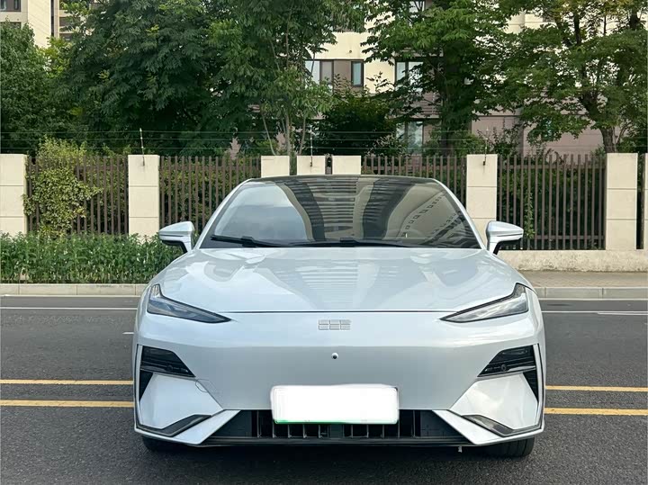 Geely Galaxy E8, 2024 — фото 2 из 9