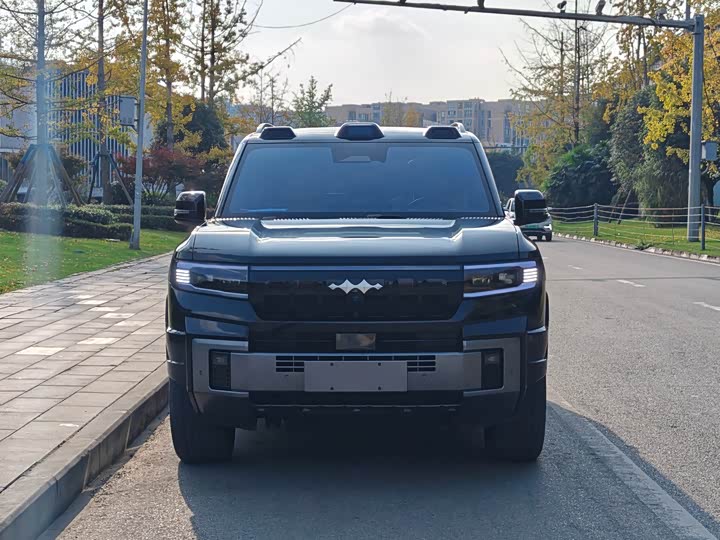 BYD FangChengBao Leopard 8, 2025 — фото 2 из 9
