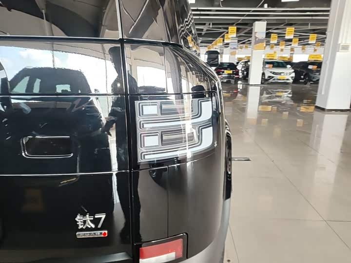 BYD FangChengBao Titanium 7 (Tai 7), 2026 — фото 8 из 9