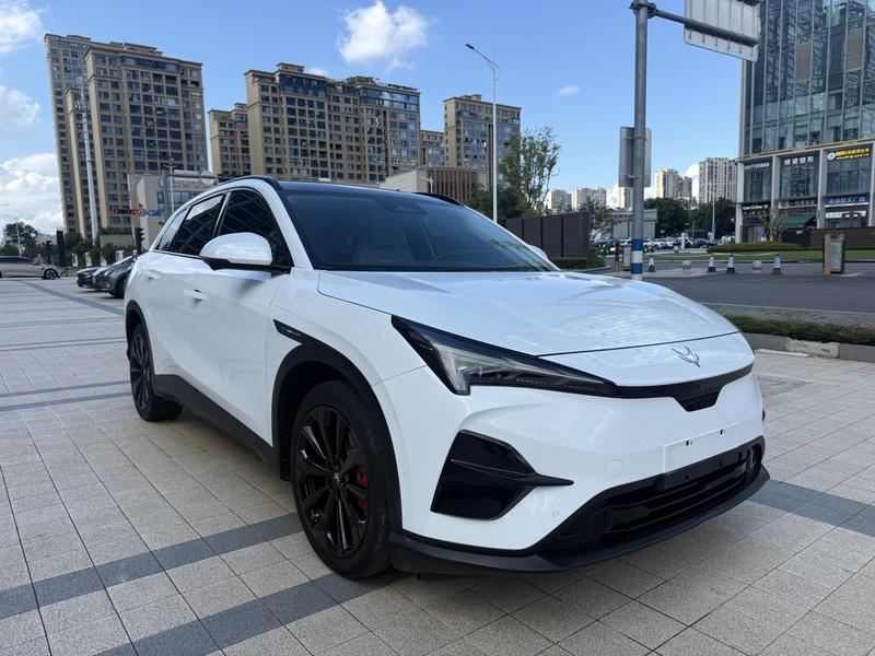 BAIC Arcfox Alpha T5, 2024 — фото 3 из 12