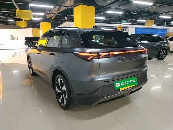BAIC Arcfox Alpha T5, 2025 — фото 5 из 9