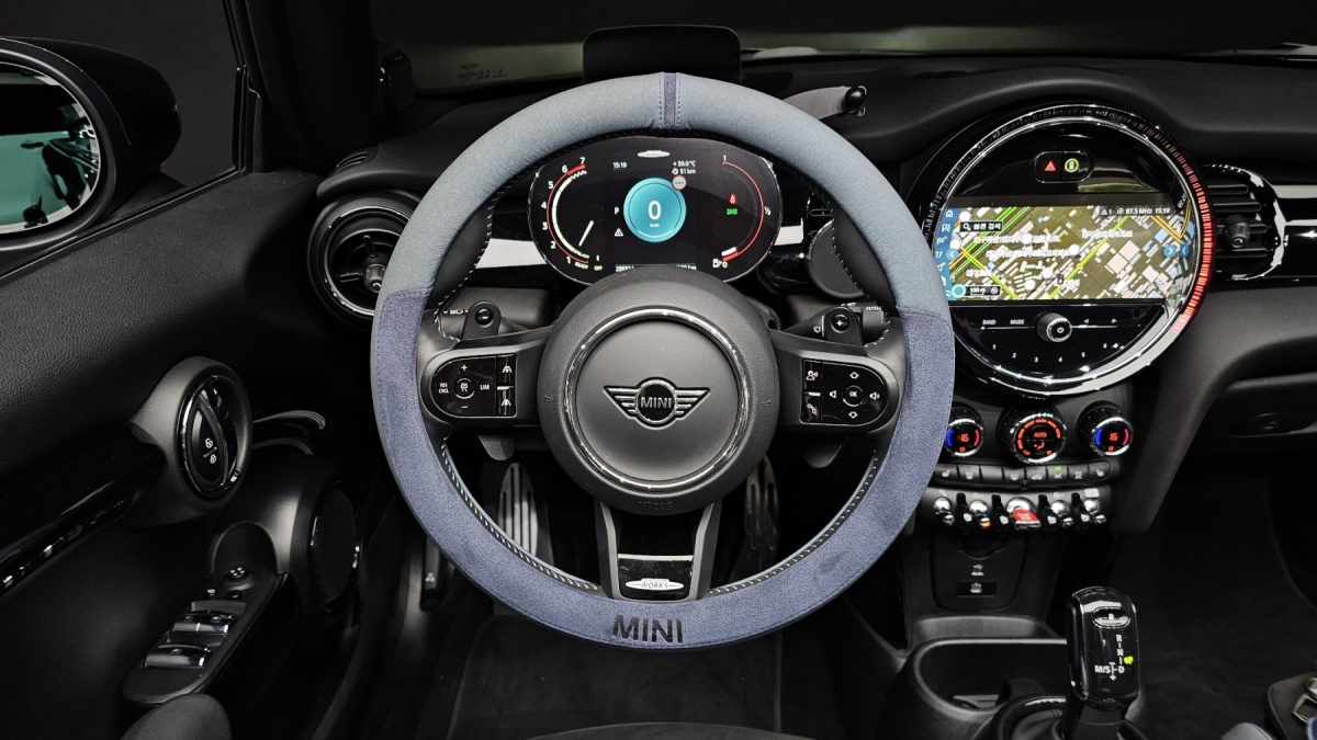 Mini Cooper Convertible, 2024 — фото 12 из 12
