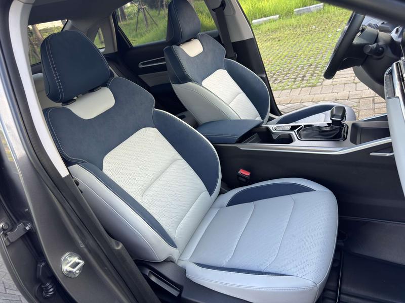 Geely Emgrand, 2022 — фото 10 из 12