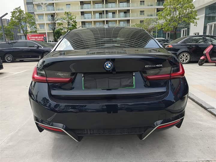BMW i3, 2024 — фото 4 из 9