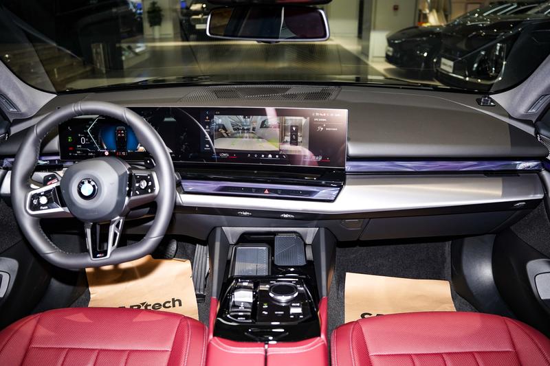BMW 5 Series, 2025 — фото 7 из 12