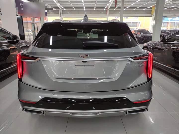 Cadillac GT4, 2023 — фото 6 из 9